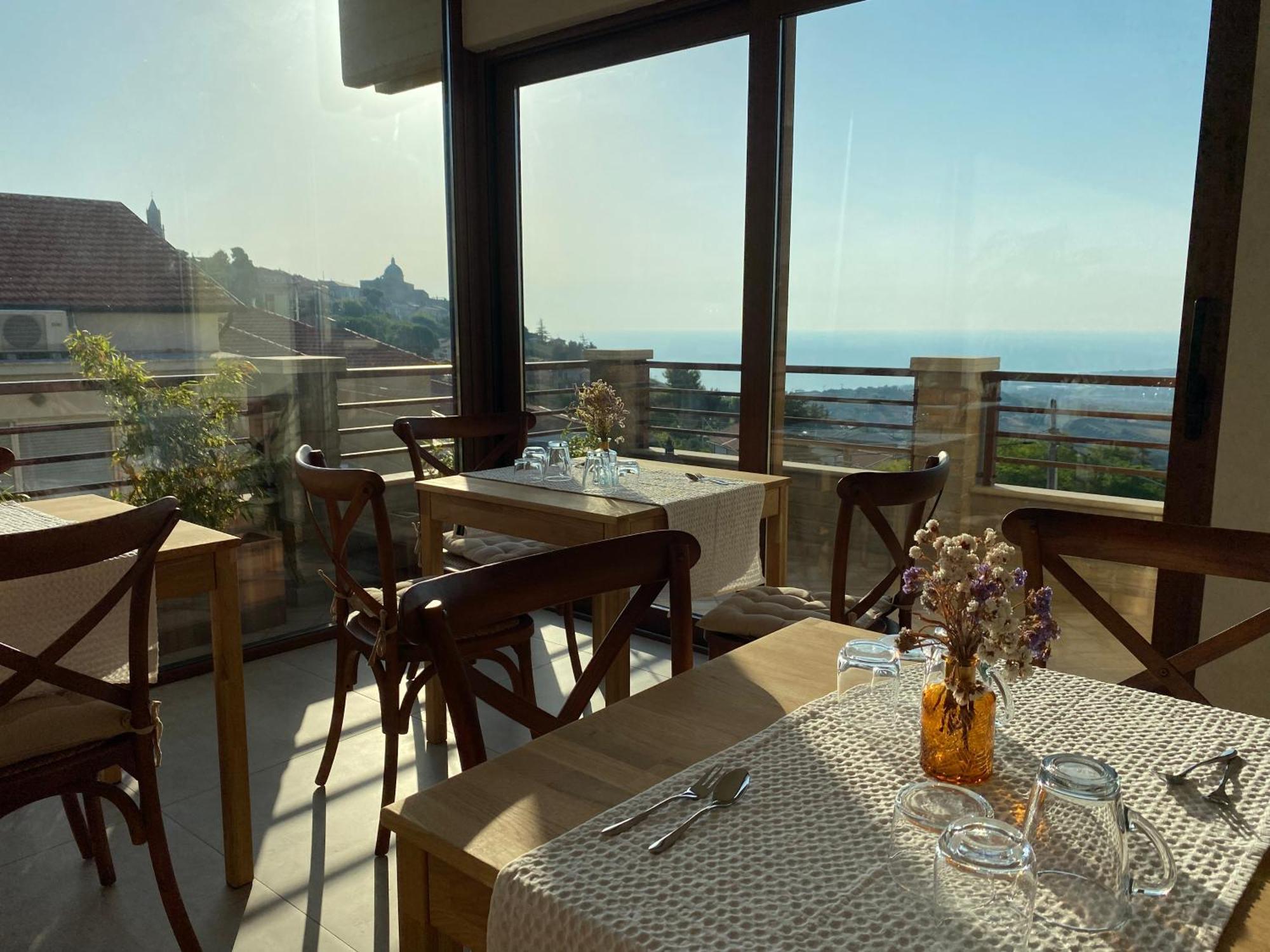 Seta Luxury Apartment Roseto Degli Abruzzi Exterior foto