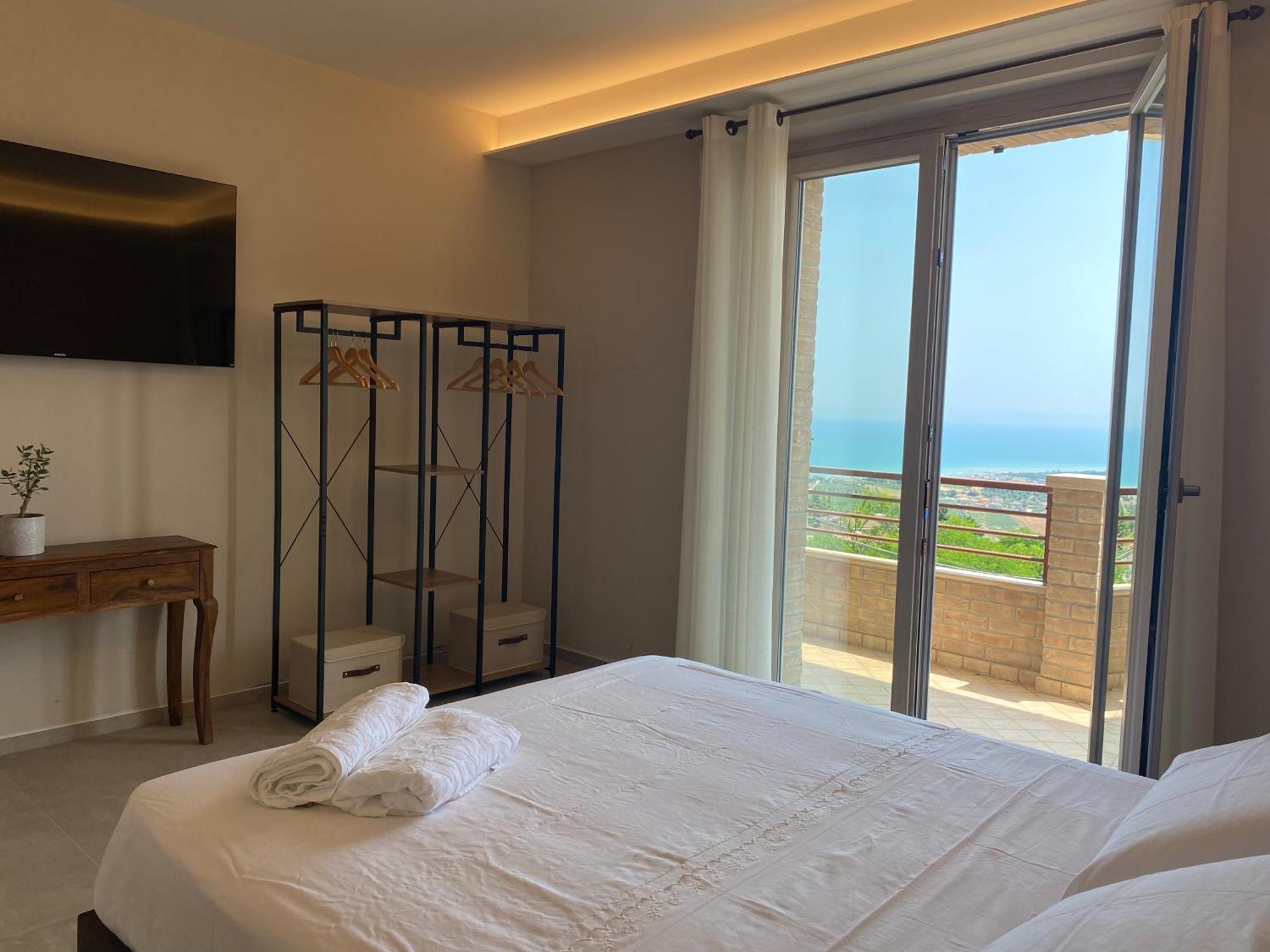Seta Luxury Apartment Roseto Degli Abruzzi Exterior foto