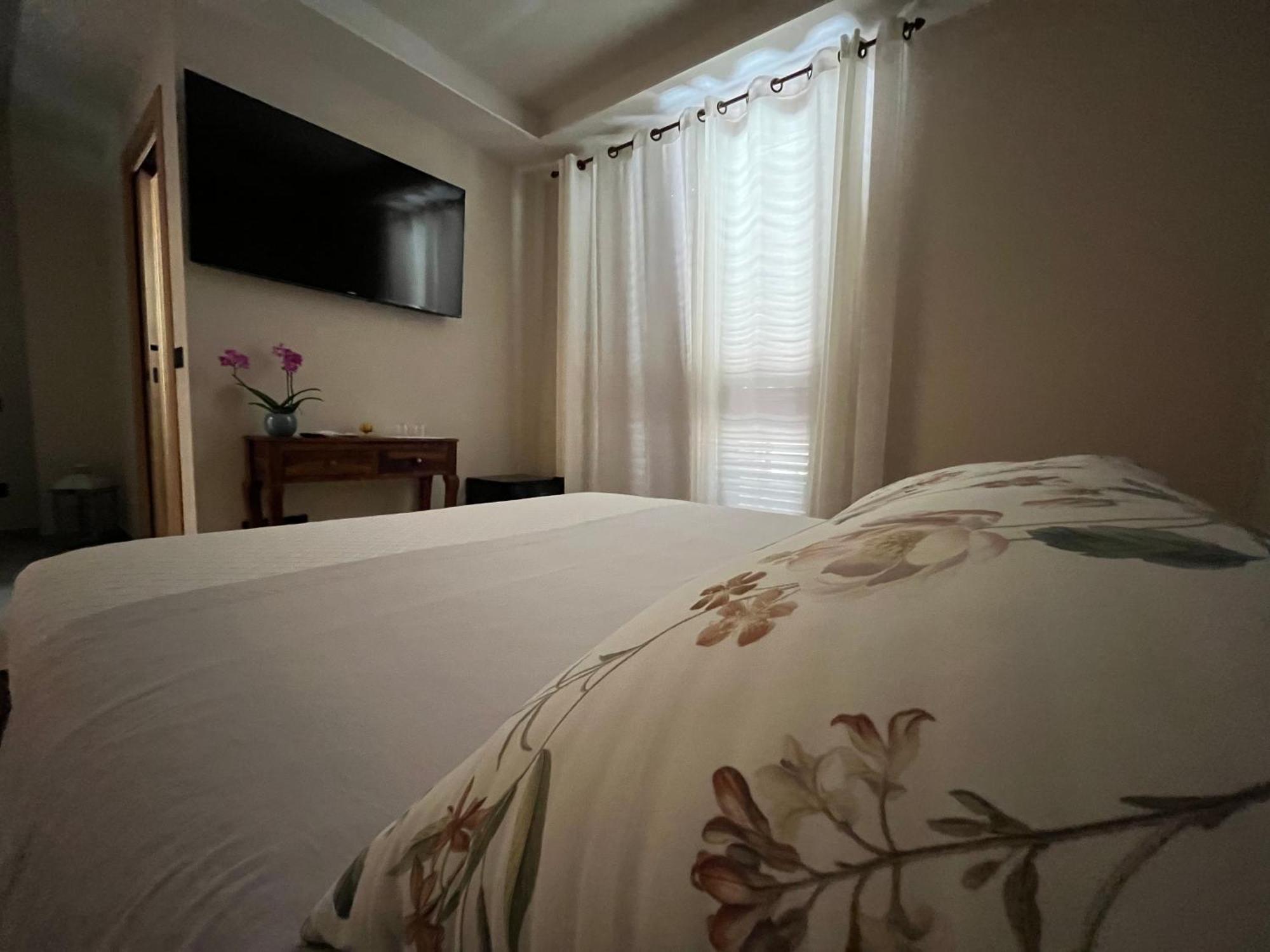 Seta Luxury Apartment Roseto Degli Abruzzi Exterior foto