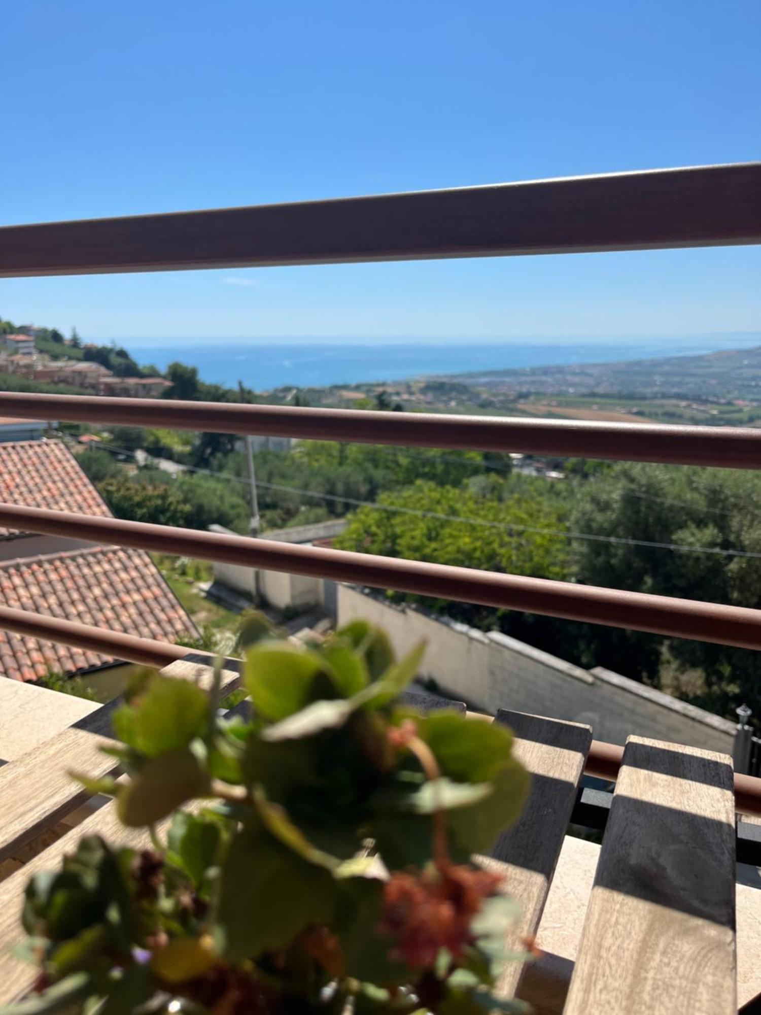 Seta Luxury Apartment Roseto Degli Abruzzi Exterior foto