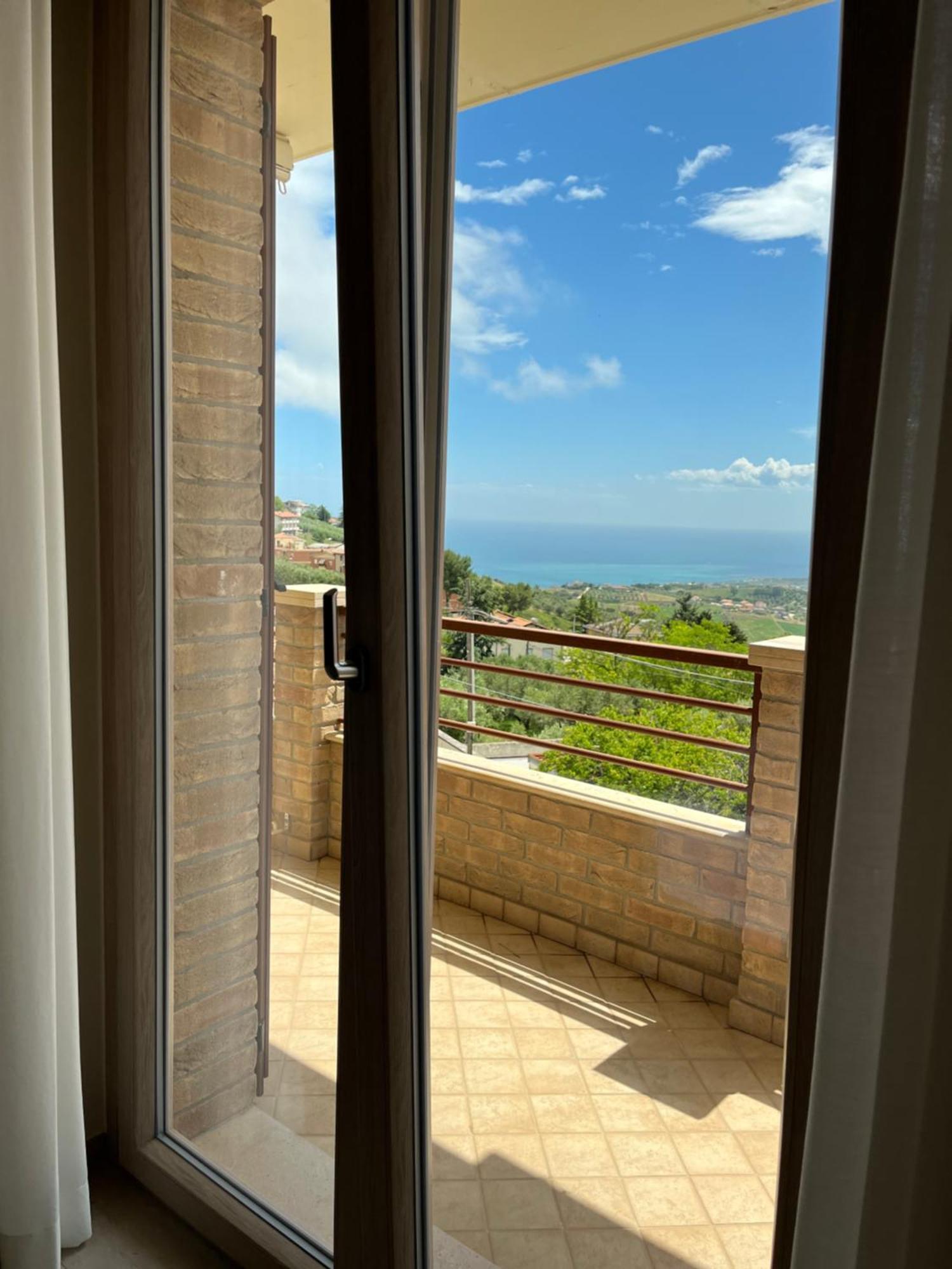 Seta Luxury Apartment Roseto Degli Abruzzi Exterior foto