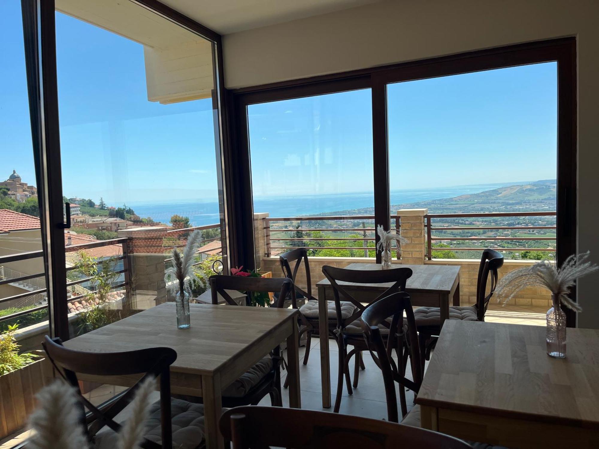 Seta Luxury Apartment Roseto Degli Abruzzi Exterior foto